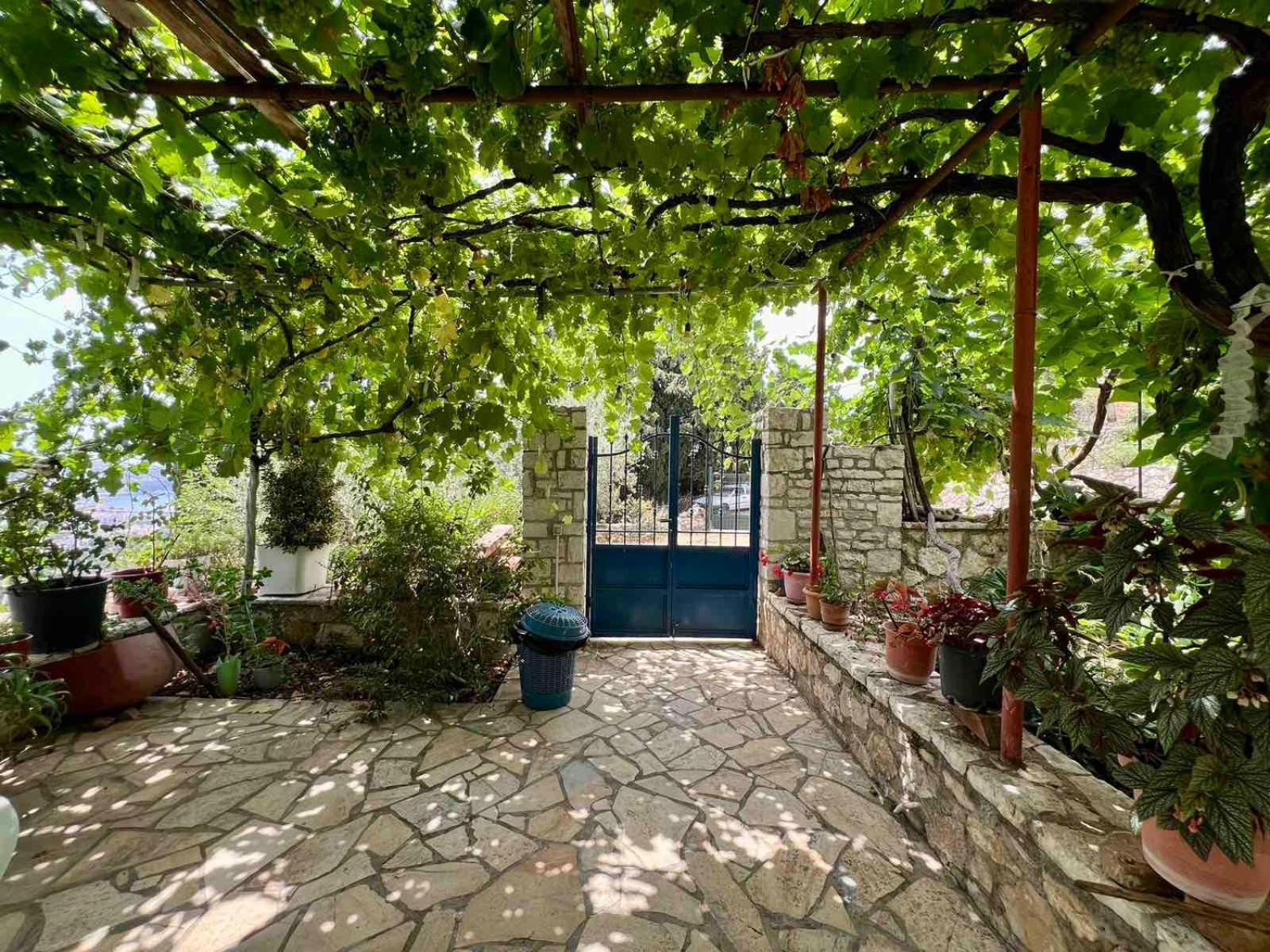 Apartments Aneta'S House Himare Esterno foto